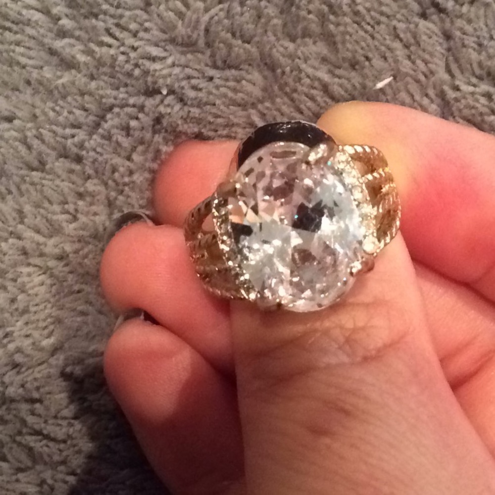 Stunner Ring - image 1